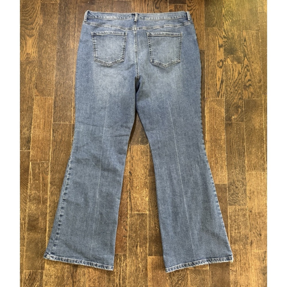 Gloria Vanderbilt Jeans Women's Size 18 (W36xL30) Amanda Bootcut Blue High Rise - Picture 2 of 9